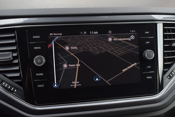 Volkswagen T-Roc - Afbeelding 14 van 30