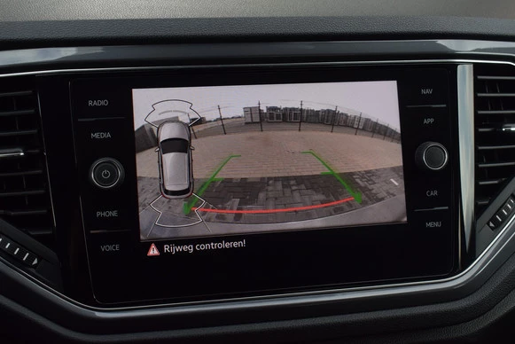 Volkswagen T-Roc - Afbeelding 15 van 30