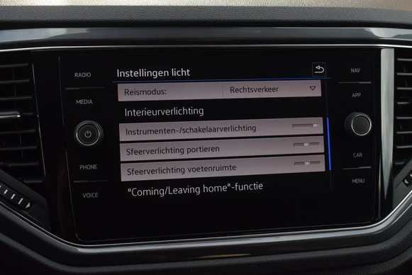 Volkswagen T-Roc - Afbeelding 21 van 30