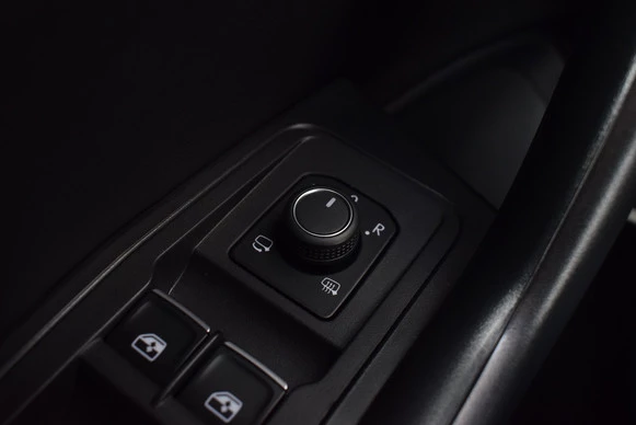 Volkswagen T-Roc - Afbeelding 24 van 30