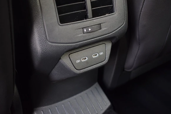 Volkswagen T-Roc - Afbeelding 29 van 30