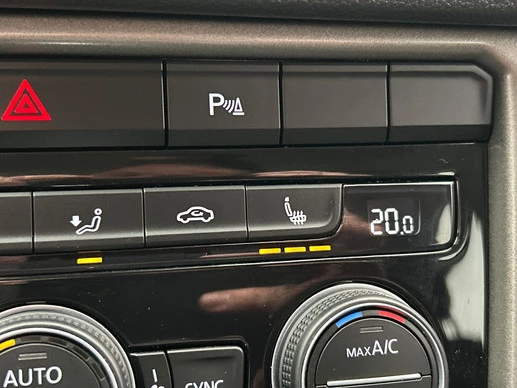 Volkswagen T-Roc - Afbeelding 28 van 30