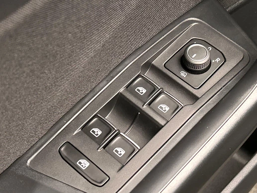 Volkswagen T-Roc - Afbeelding 29 van 30