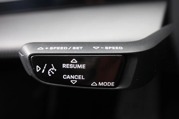 Porsche Taycan - Afbeelding 29 van 30