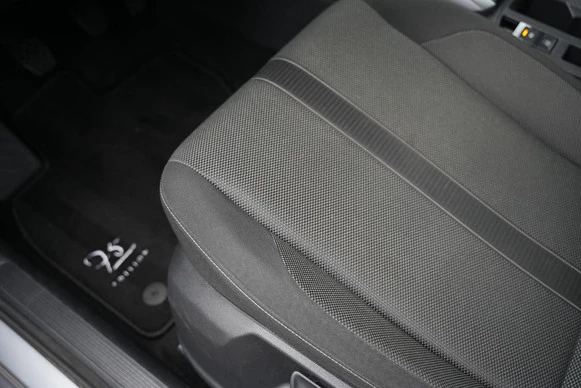 Volkswagen T-Roc - Afbeelding 18 van 30