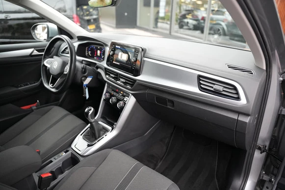 Volkswagen T-Roc - Afbeelding 19 van 30