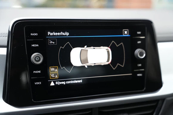 Volkswagen T-Roc - Afbeelding 22 van 30