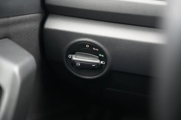 Volkswagen T-Roc - Afbeelding 25 van 30