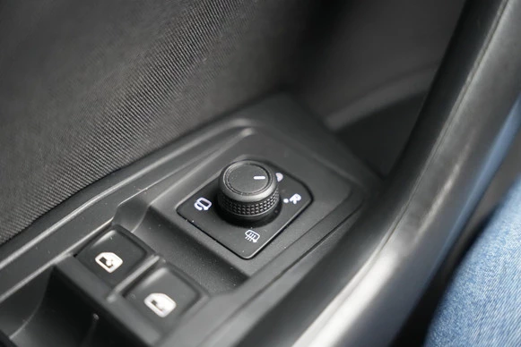 Volkswagen T-Roc - Afbeelding 26 van 30