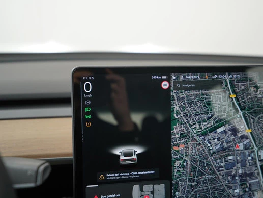 Tesla Model 3 - Afbeelding 9 van 30