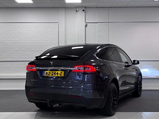 Tesla Model X - Afbeelding 23 van 30