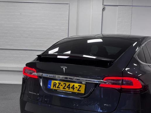 Tesla Model X - Afbeelding 27 van 30