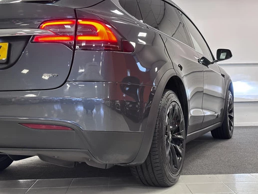 Tesla Model X - Afbeelding 29 van 30