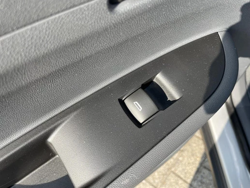 Opel Ampera-e - Afbeelding 12 van 26