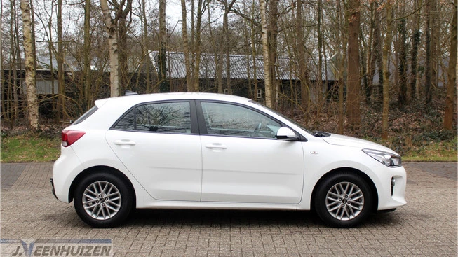 Kia Rio - Afbeelding 8 van 28