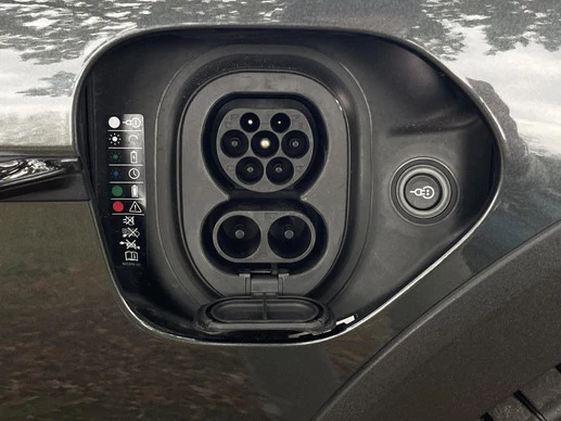 Porsche Taycan - Afbeelding 7 van 30