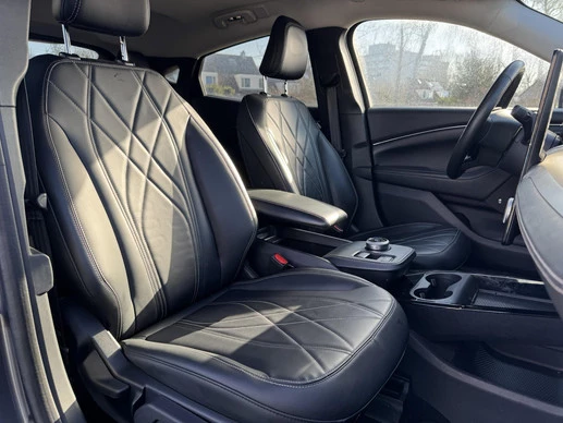 Ford Mustang Mach-E - Afbeelding 13 van 21