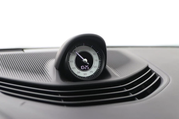 Porsche Taycan - Afbeelding 28 van 30