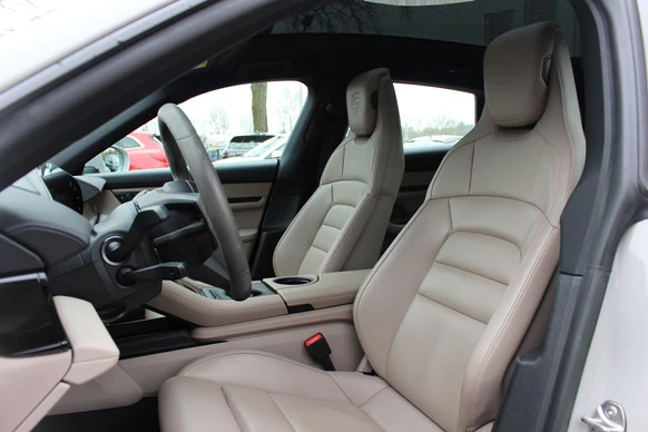 Porsche Taycan - Afbeelding 4 van 30