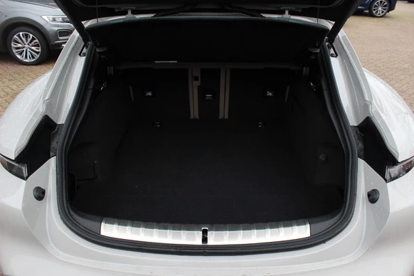 Porsche Taycan - Afbeelding 15 van 30