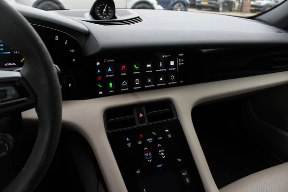 Porsche Taycan - Afbeelding 18 van 30