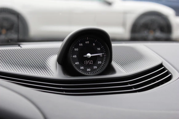 Porsche Taycan - Afbeelding 30 van 30