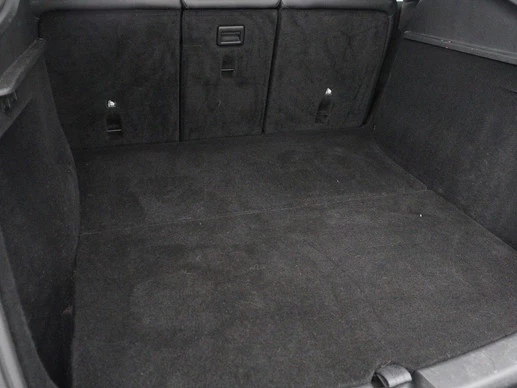 Tesla Model Y - Afbeelding 13 van 30