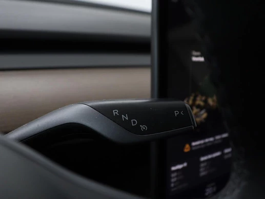 Tesla Model Y - Afbeelding 22 van 30