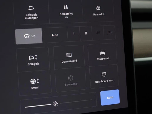 Tesla Model Y - Afbeelding 28 van 30