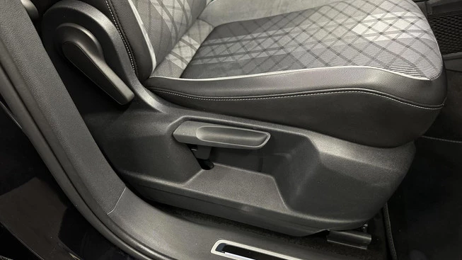 Volkswagen Tiguan - Afbeelding 23 van 30