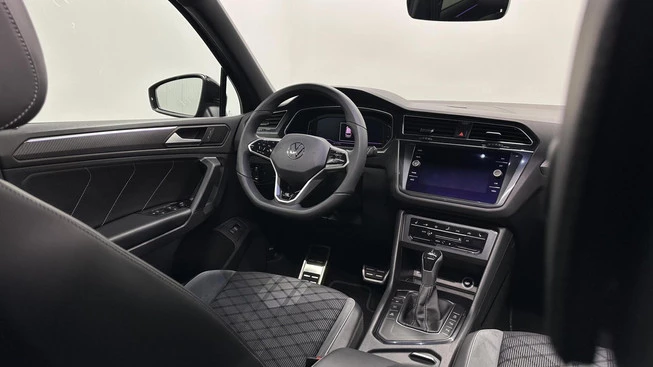 Volkswagen Tiguan - Afbeelding 25 van 30