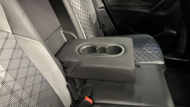 Volkswagen Tiguan - Afbeelding 28 van 30