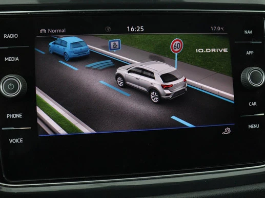 Volkswagen T-Roc - Afbeelding 22 van 30