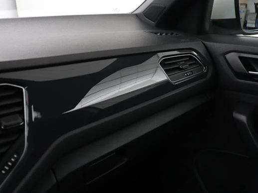 Volkswagen T-Roc - Afbeelding 24 van 30