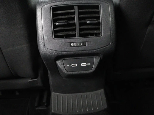 Volkswagen T-Roc - Afbeelding 26 van 30