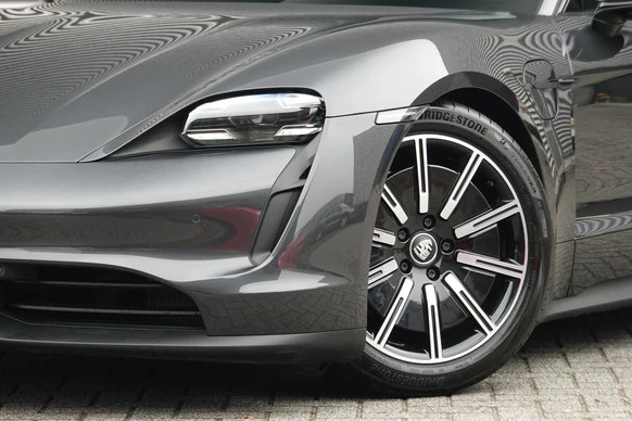 Porsche Taycan - Afbeelding 3 van 30