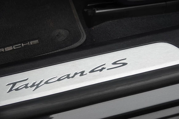 Porsche Taycan - Afbeelding 15 van 30