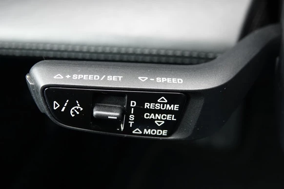 Porsche Taycan - Afbeelding 19 van 30