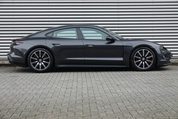 Porsche Taycan - Afbeelding 23 van 30