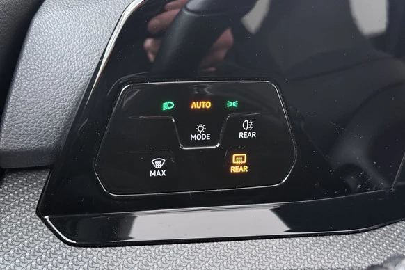 Volkswagen Golf - Afbeelding 20 van 30