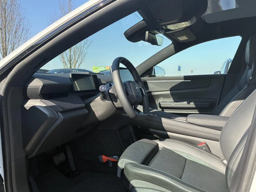 Polestar 4 - Afbeelding 10 van 24