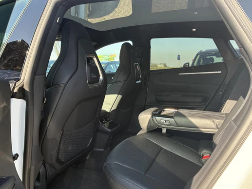 Polestar 4 - Afbeelding 17 van 24