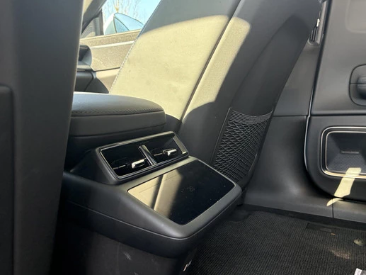 Polestar 4 - Afbeelding 18 van 24