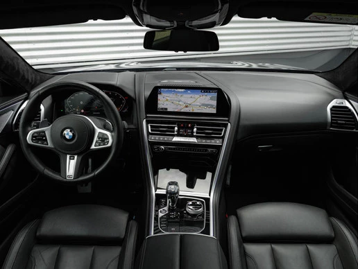 BMW 8 Serie - Afbeelding 21 van 30