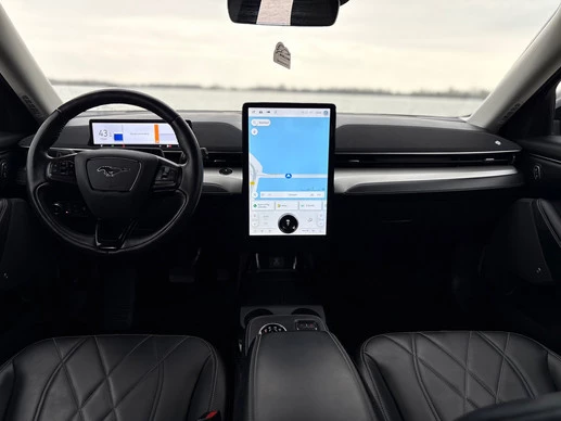 Ford Mustang Mach-E - Afbeelding 2 van 30