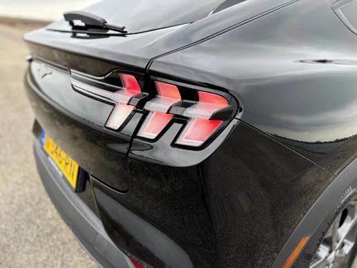 Ford Mustang Mach-E - Afbeelding 11 van 30