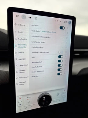 Ford Mustang Mach-E - Afbeelding 25 van 30