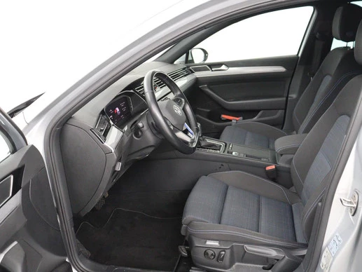Volkswagen Passat - Afbeelding 4 van 30