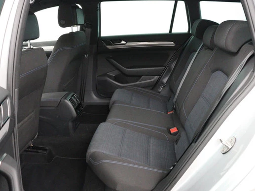 Volkswagen Passat - Afbeelding 6 van 30