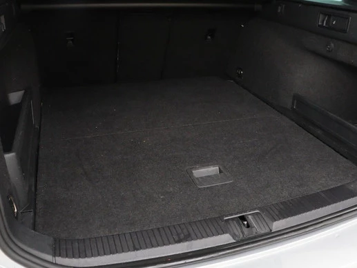 Volkswagen Passat - Afbeelding 11 van 30